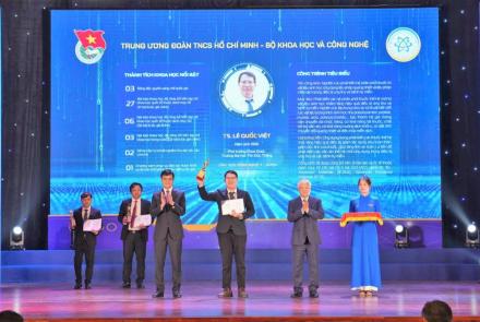 Giảng viên và sinh viên TDTU được vinh danh tại Giải thưởng Quả Cầu Vàng & Nữ sinh Khoa học – Công nghệ Việt Nam 2025